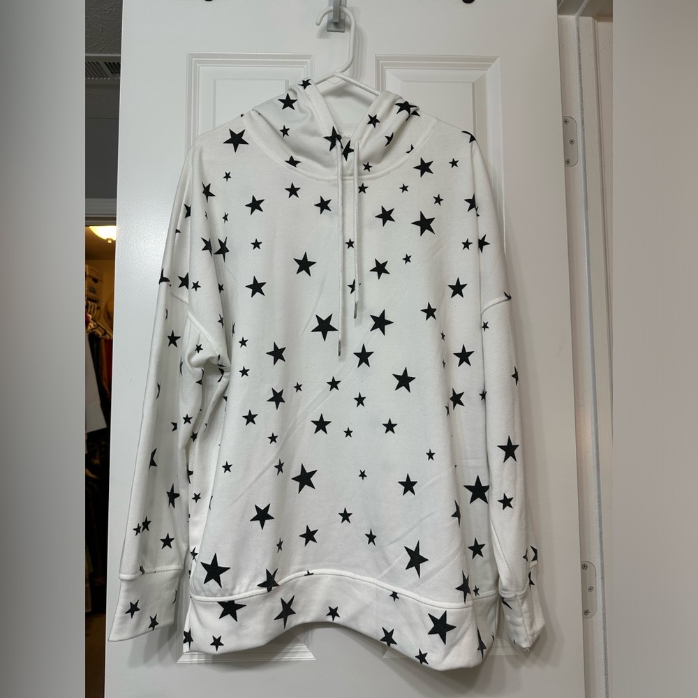 Like new unbranded 2XL Hooded Pull over Sweatshirt, Navy Blue Stars on White